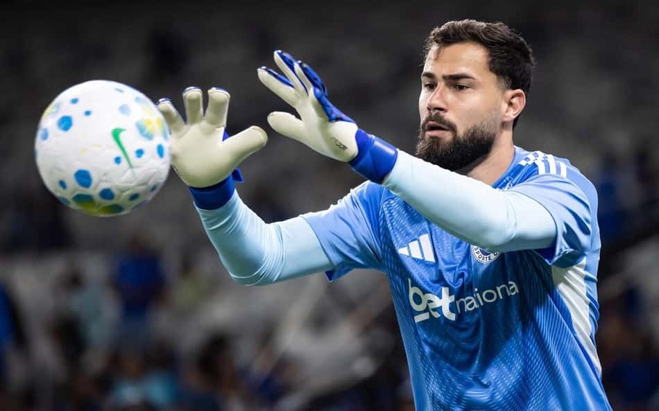Matheus Cunha aquece no Mineirão