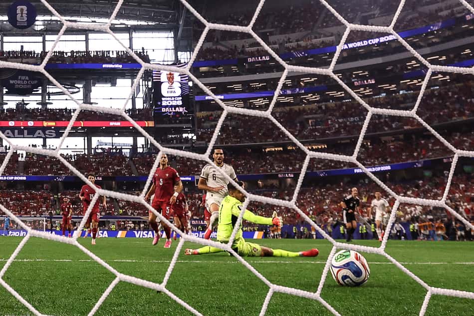 Merino fez o gol da vitória da Espanha contra Portugal