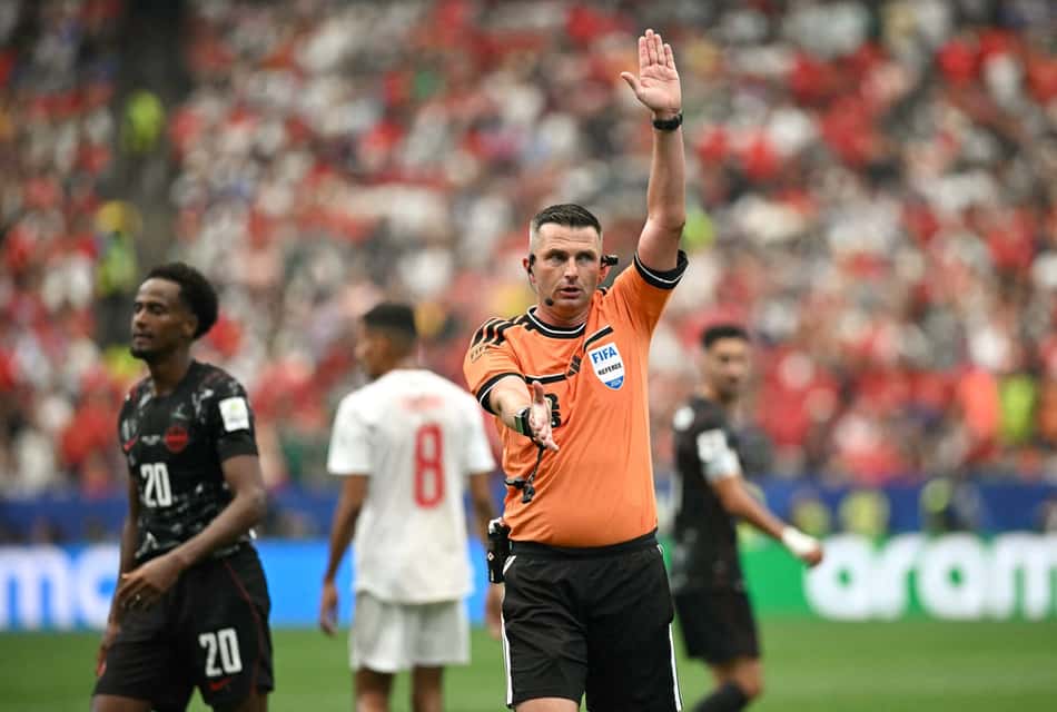 Michael Oliver será o árbitro de Espanha x Bélgica nas quartas de final da Copa do Mundo