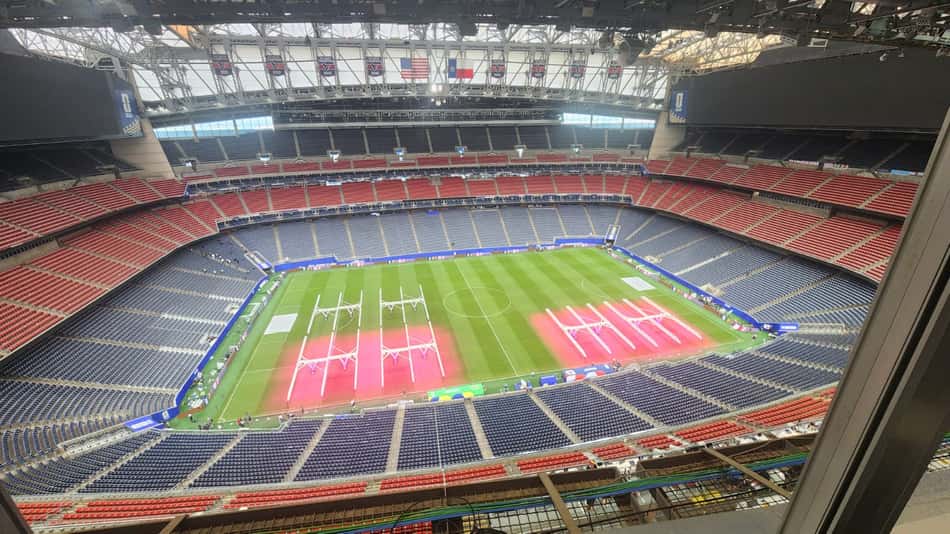 NRG Stadium recebe luz artificial em tratamento antes do jogo entre Brasil e Japão pela Copa do Mundo de 2026