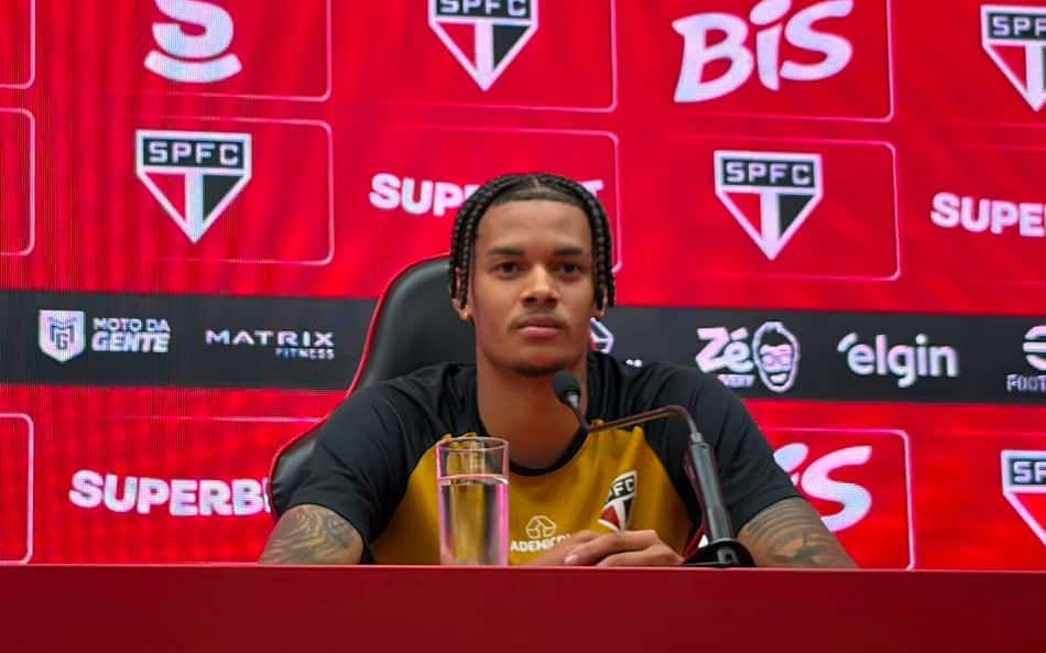 Newton apresentado no São Paulo