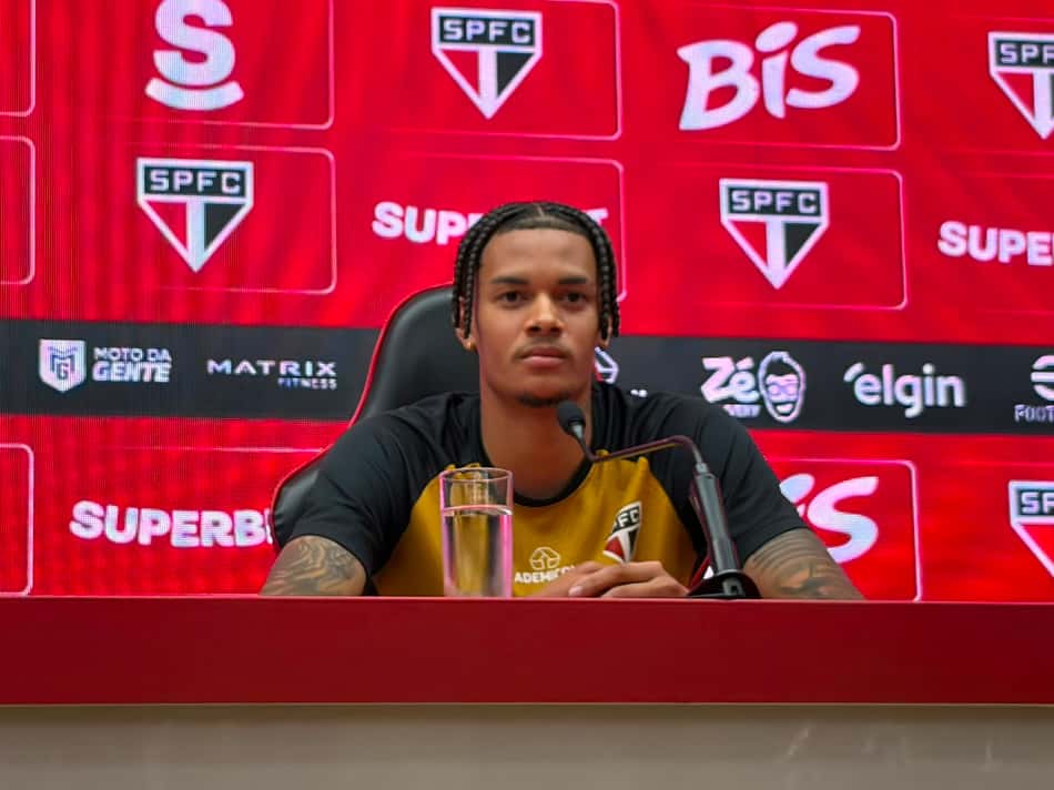 Newton apresentado no São Paulo