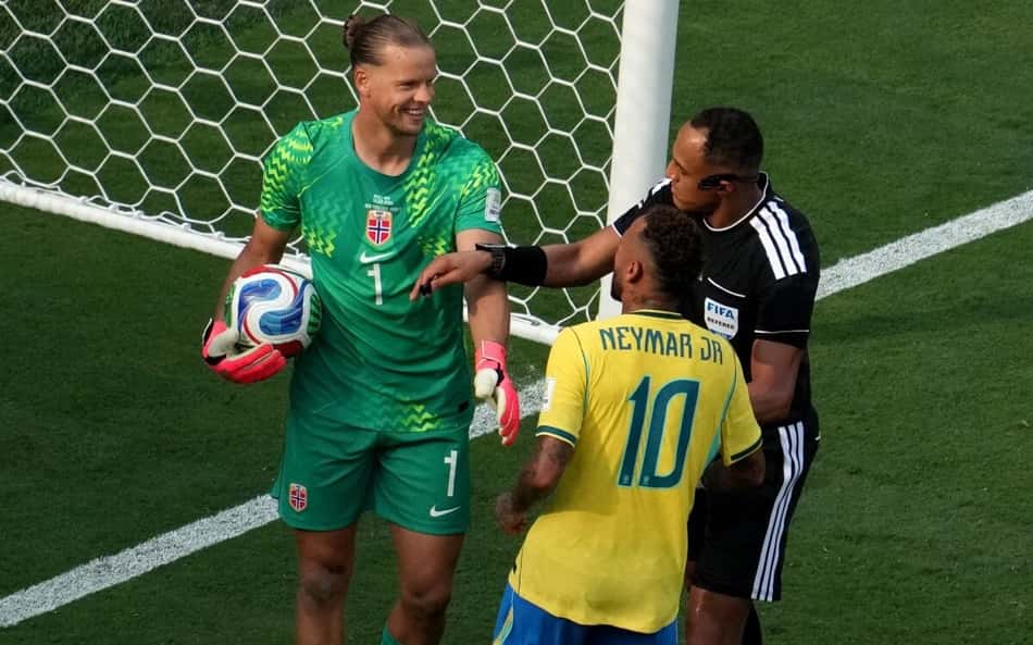 Algoz do Brasil, Nyland denuncia perfil falso após postagem sobre Neymar