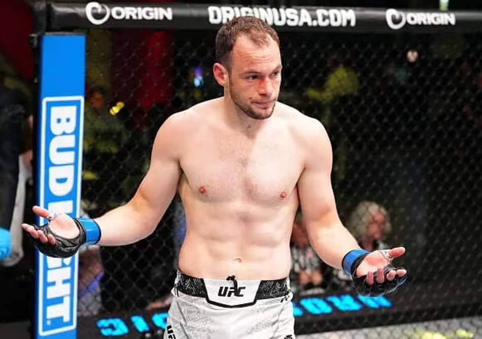 O sérvio Uros Medic comemora a vitória no UFC Vegas 91 - Foto por Chris Unger/Zuffa LLC