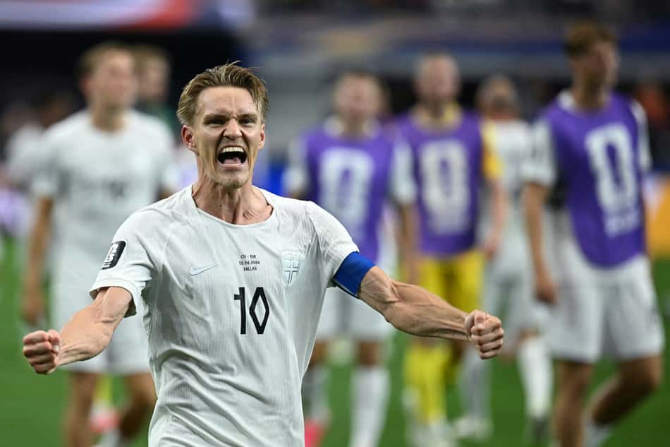 Odegaard comemora vitória da Noruega sobre Costa do Marfim para enfrentar o Brasil na Copa do Mundo