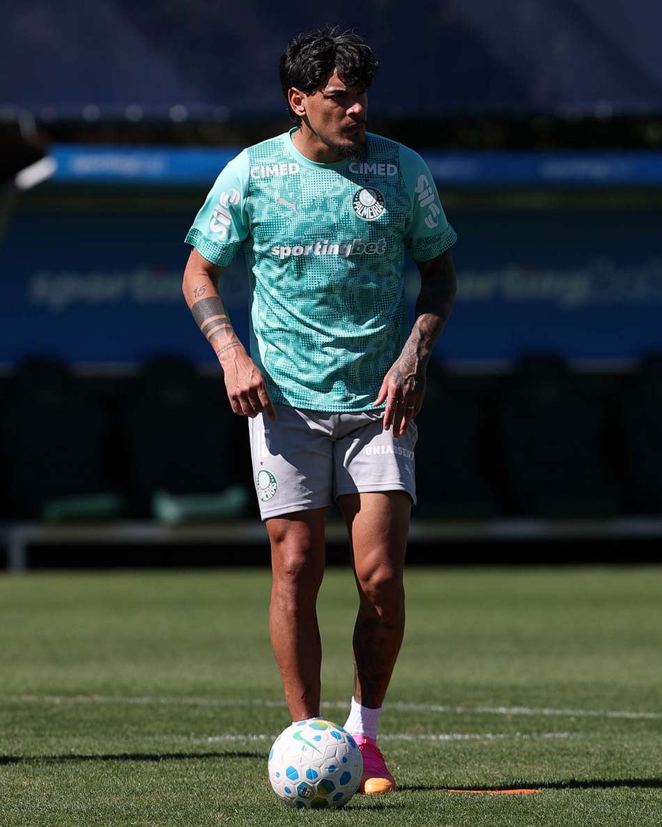 Gustavo Gómez durante treino na Academia de Futebol. Com o Verdão, acumula 13 títulos. (Foto: Cesar Greco/Palmeiras)