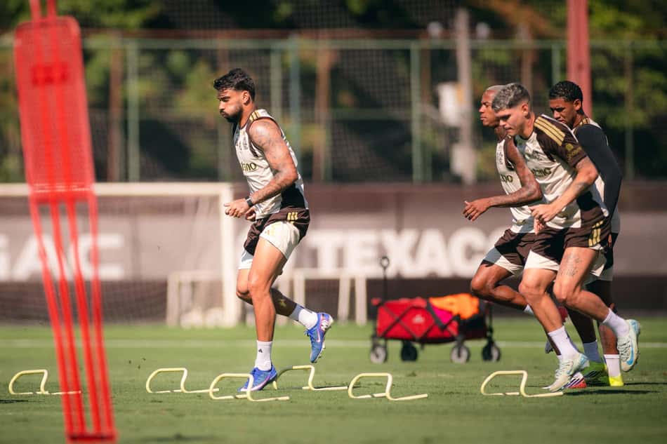 Paquetá durante treino no Ninho do Urubu