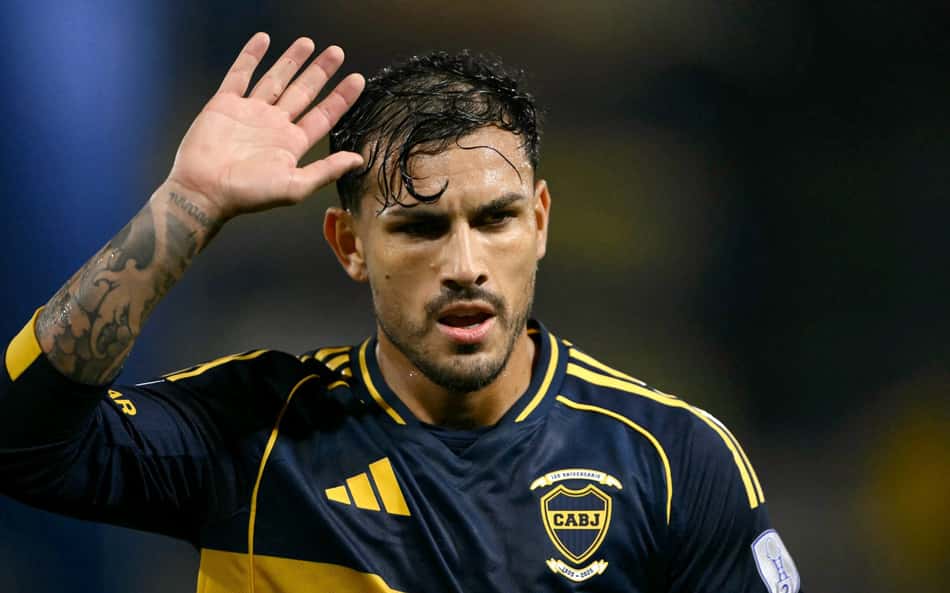 Paredes defendendo o Boca Juniors em partida da Sul-americana