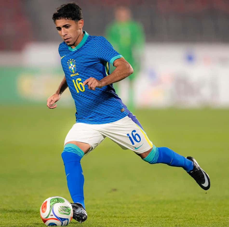 Kauã Pascini pela seleção (Foto: reprodução)