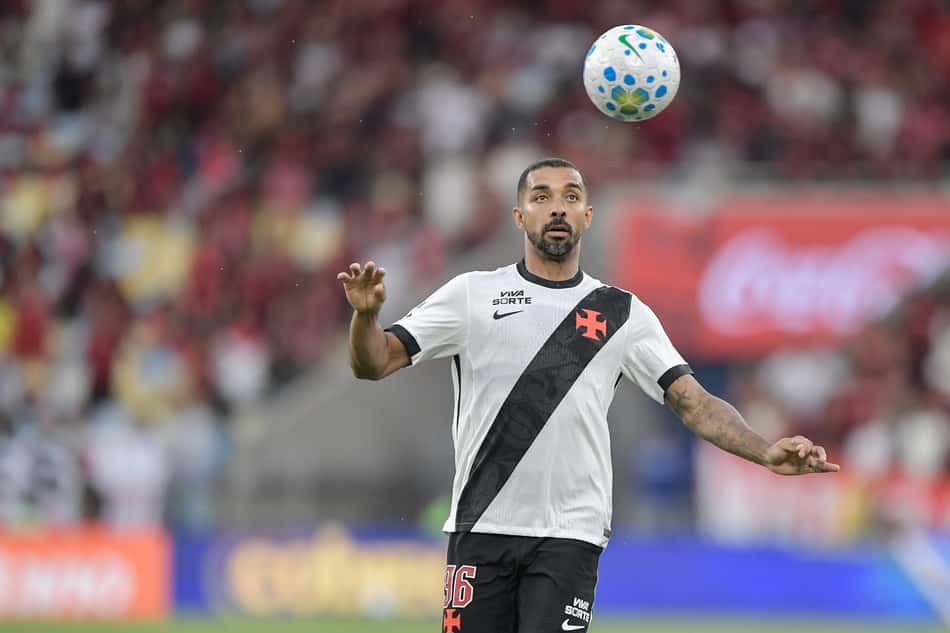 Paulo Henrique em ação pelo Vasco