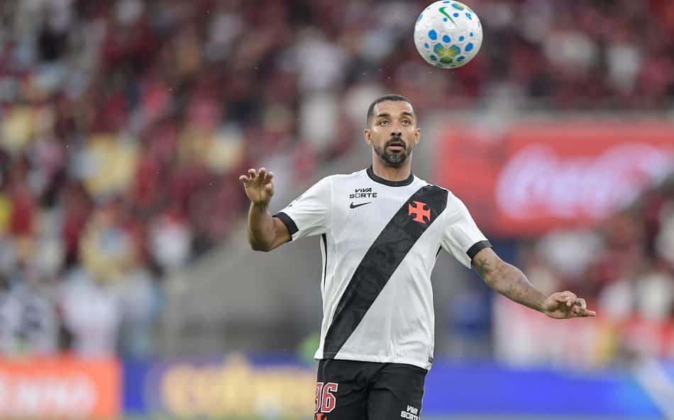 Paulo Henrique em ação pelo Vasco