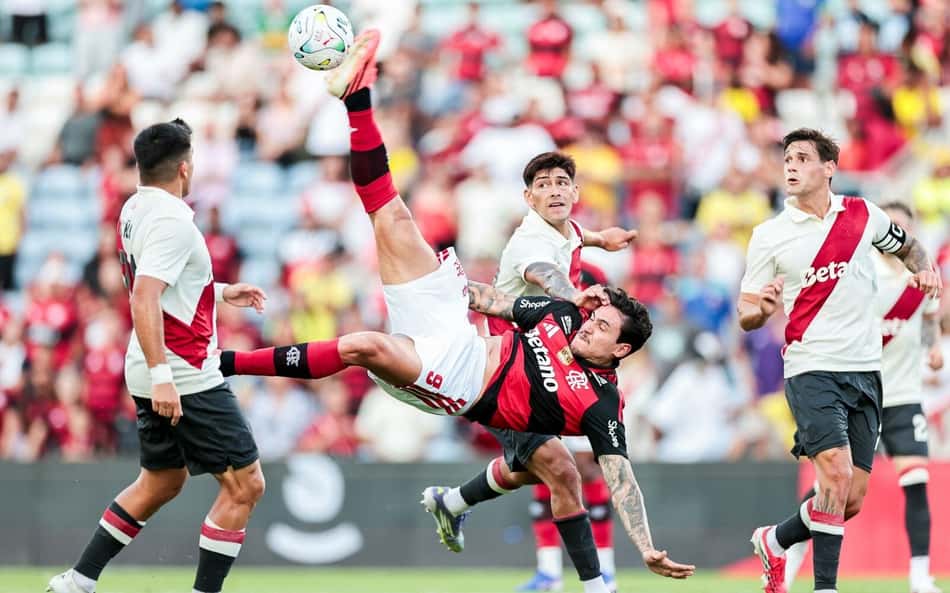 Flamengo tenta repetir roteiro de 2019, mas cede empate ao River Plate em amistoso
