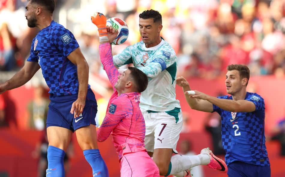 Portugal busca virada épica no fim, elimina a Croácia e Modric se despede