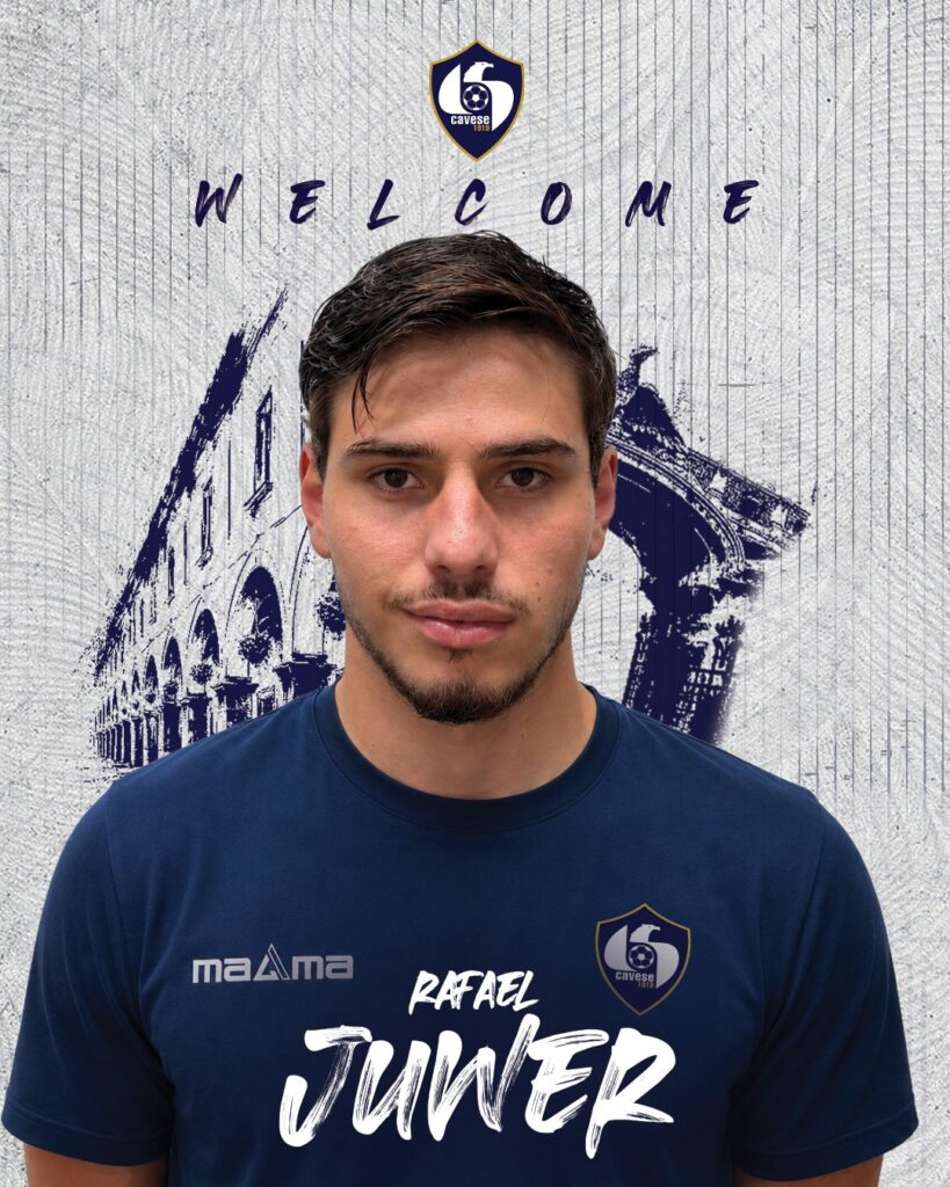 Rafael Juwer com a camisa do novo clube