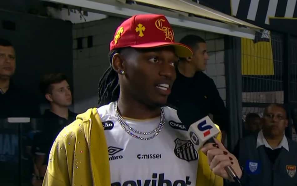 Rafael Leão na Vila Belmiro durante Santos x Chapecoense