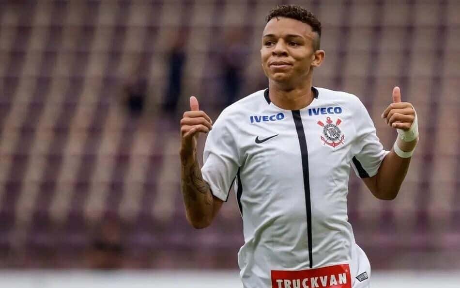 Rafael Bilu comemora gol pelo Corinthians
