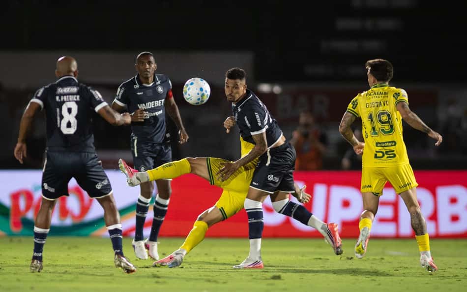 Mirassol e Remo pelo Campeonato Brasileiro