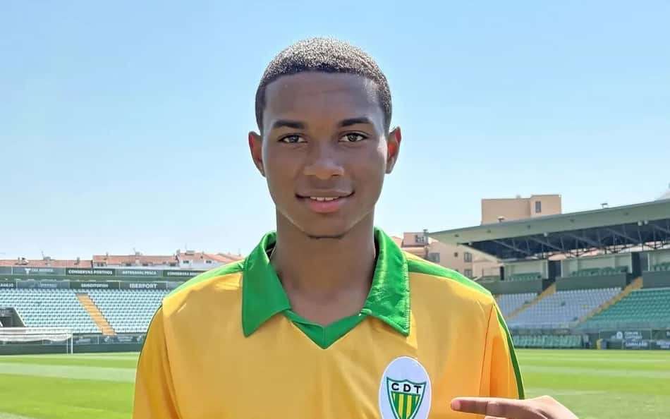 Richarllyson apresentado pelo Tondela, de Portugal