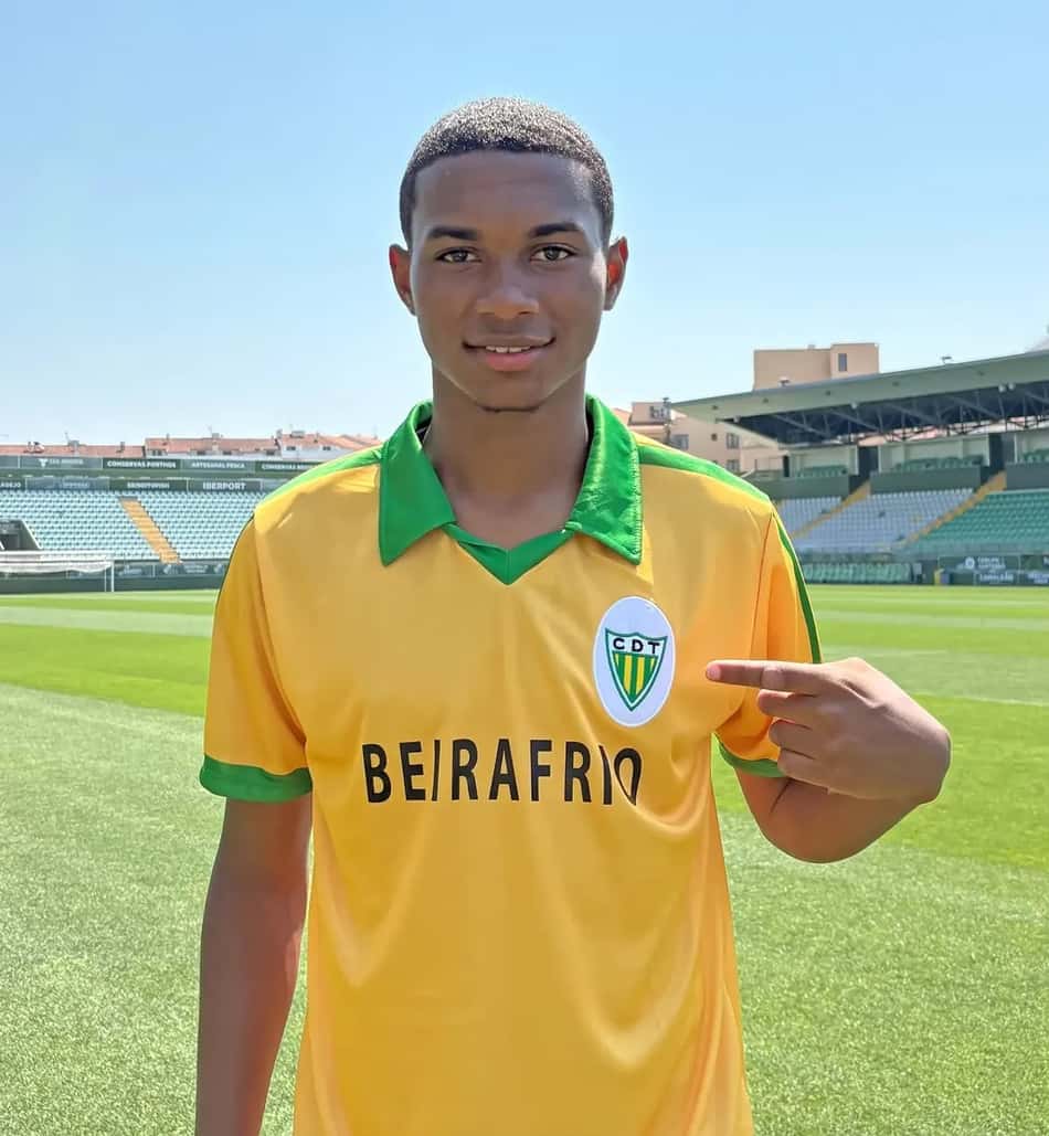 Richarllyson apresentado pelo Tondela, de Portugal 