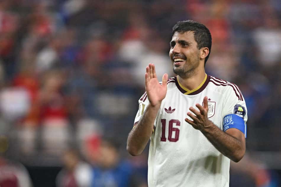 Rodri comemorando a vitória da Espanha sobre a França, na Copa do Mundo
