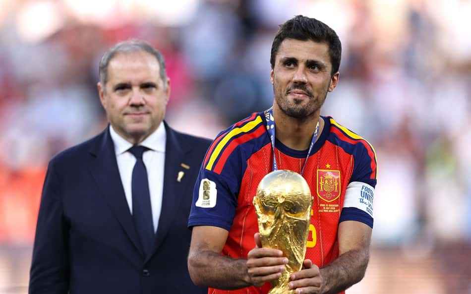 PSG está fora da disputa por Rodri e deixa caminho livre para o Real Madrid