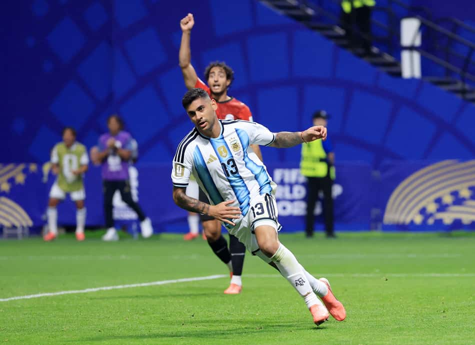 Romero comemora gol marcado pela Argentina contra o Egito pela Copa do Mundo
