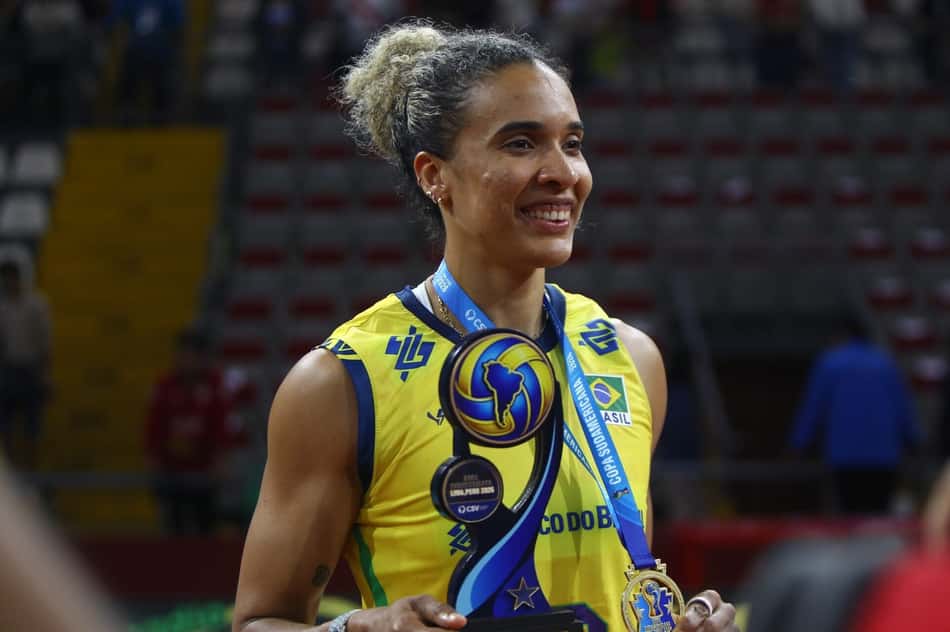 Sabrina é MVP da Copa Sul Americana (Foto: Divulgação/ CSV)