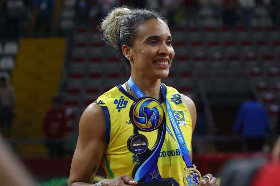 Sabrina é MVP da Copa Sul Americana (Foto: Divulgação/ CSV)