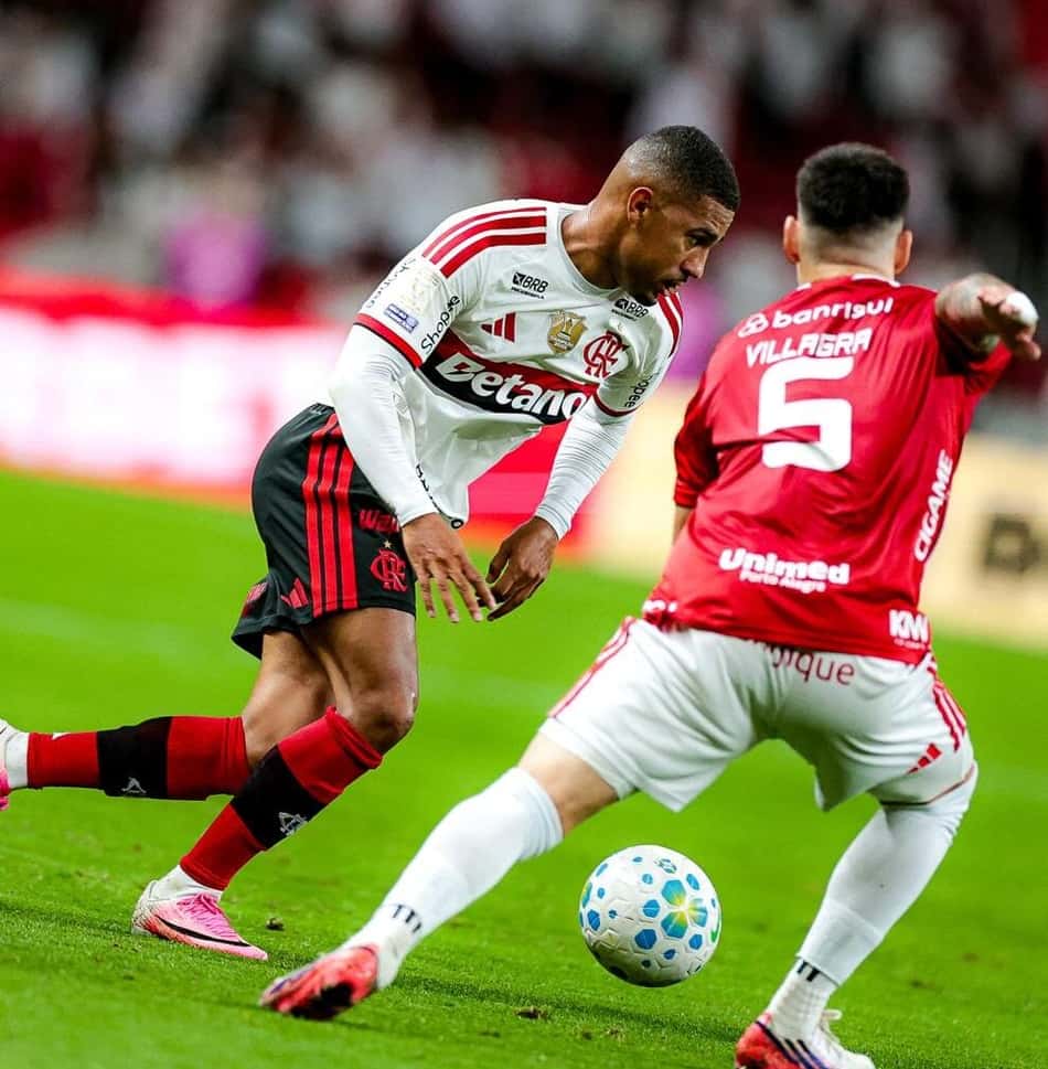 Samuel Lino durante Internacional x Flamengo