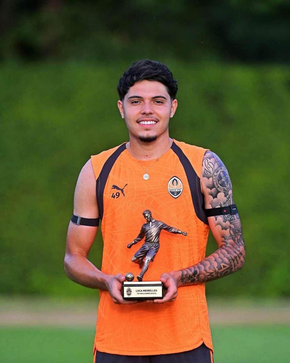 Luca Meirelles conquistou o prêmio de artilheiro da temporada 2025/26 do Shakhtar Donetsk. (Foto: Divulgação/Instagram)