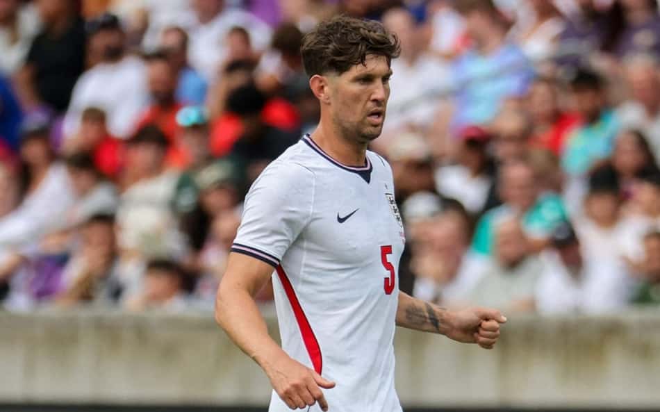 John Stones em ação pela Seleção da Inglaterra em amistoso preparatório para a Copa do Mundo (Foto: Alex Menendez/Getty Images/AFP)