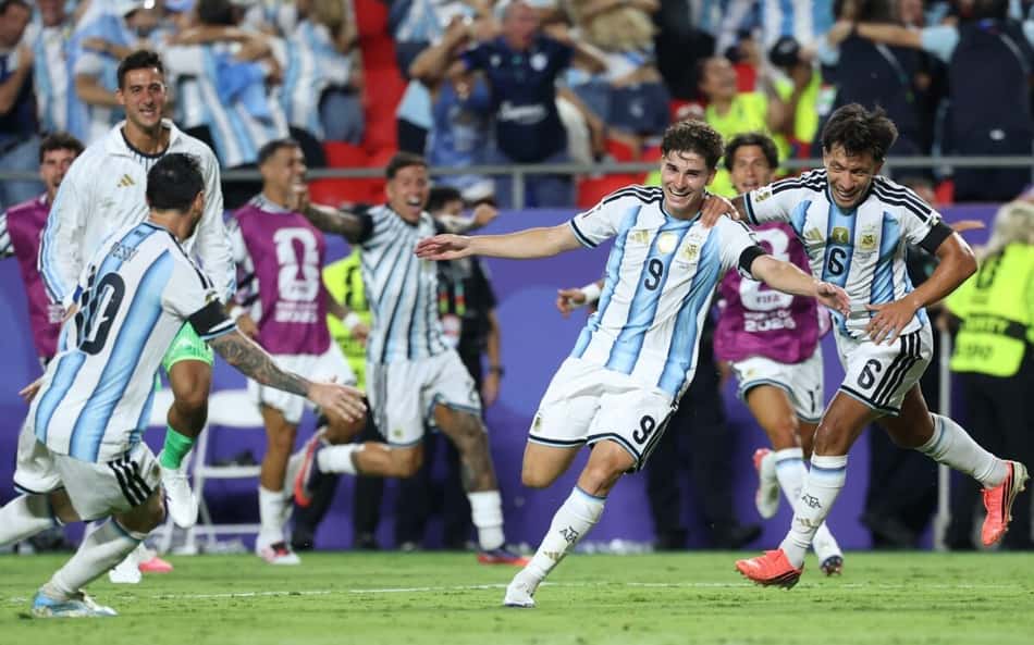 Brasileiros lamentam classificação da Argentina: 'Não é mérito'