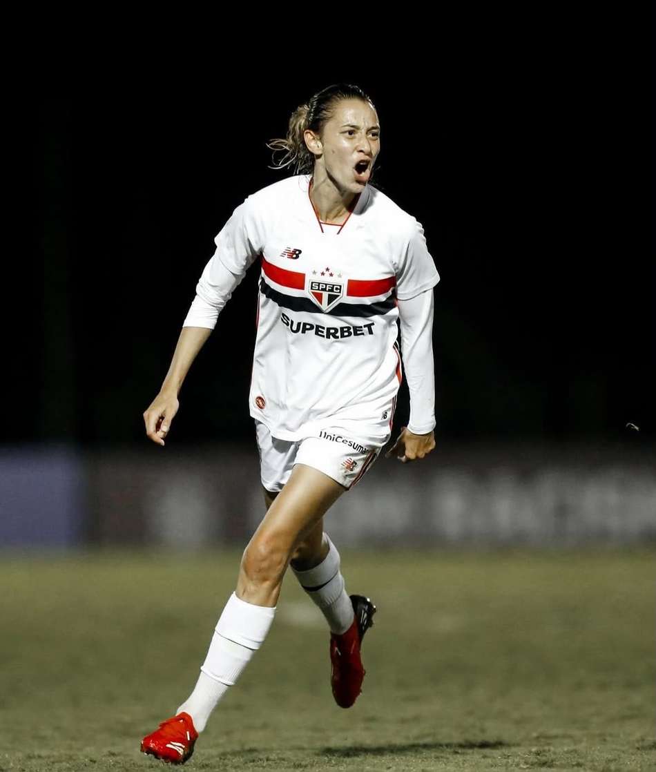 Serrana, atacante da equipe feminina do São Paulo
