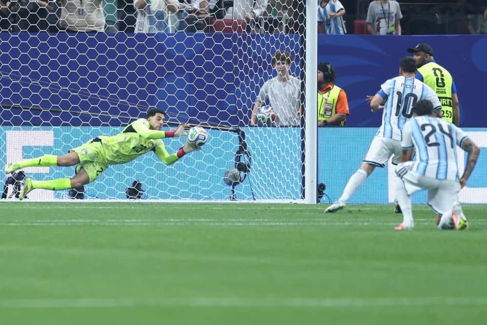 Messi perdeu pênalti contra o Egito na Copa do Mundo