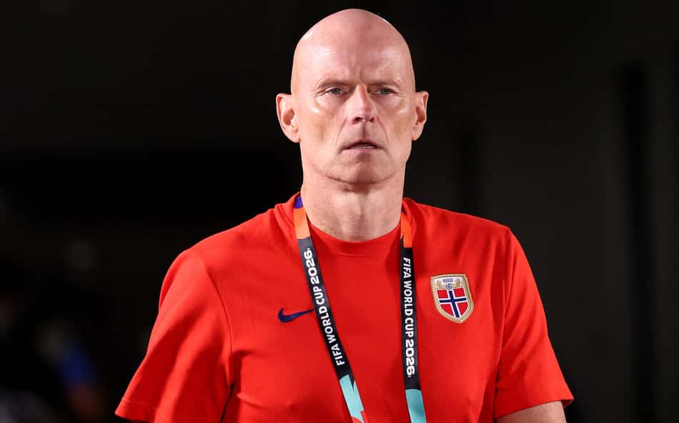 Stale Solbakken durante partida entre Noruega e Costa do Marfim