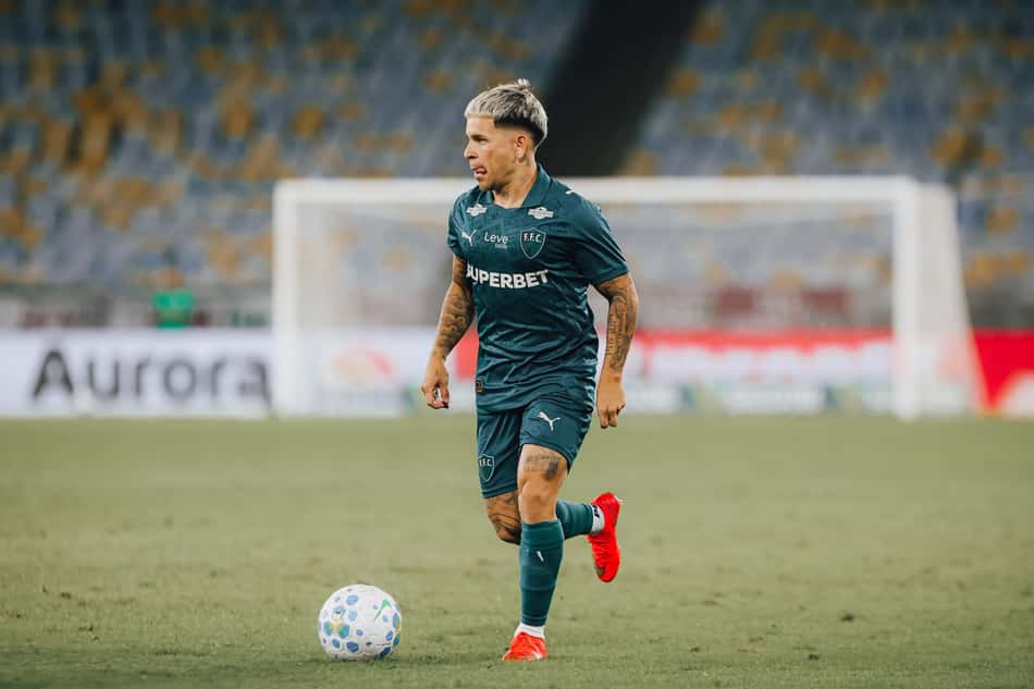 Soteldo em ação pelo Fluminense contra o Bahia