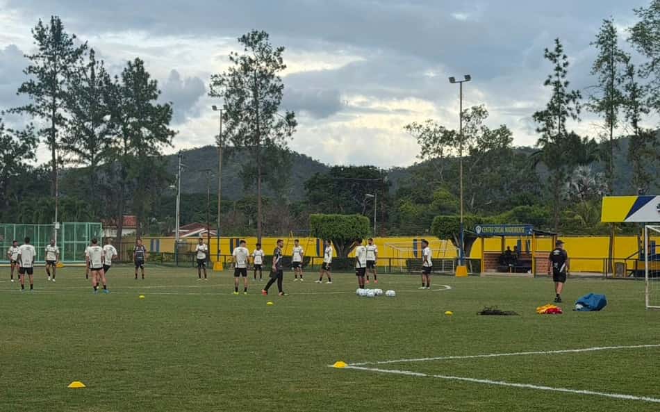 Santos finaliza preparação para duelo pela Copa Sul-Americana na Venezuela