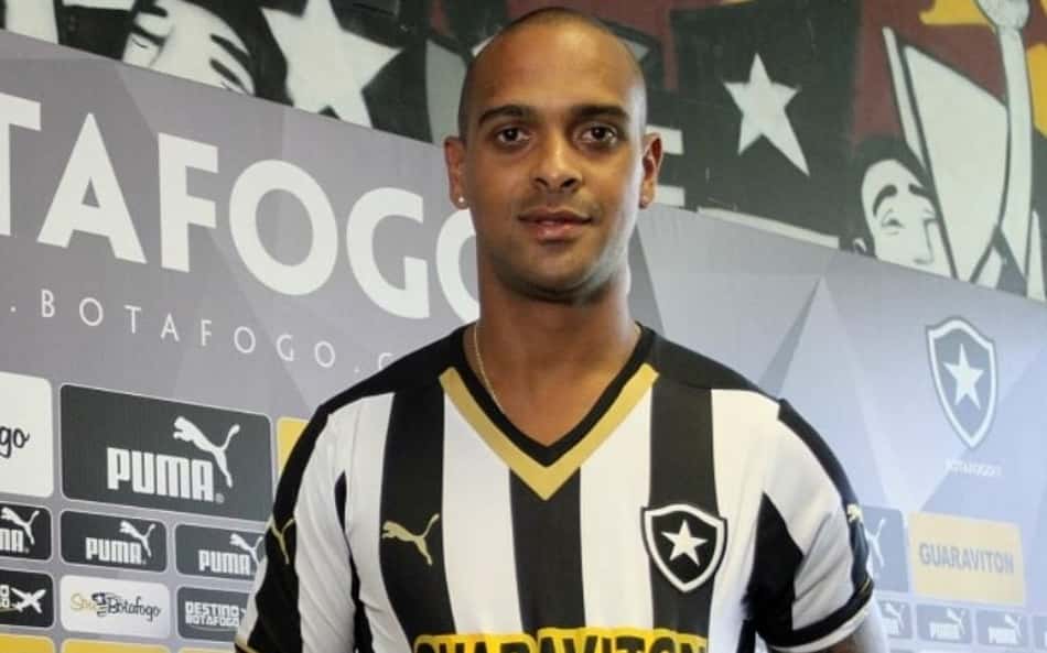 Tássio defendeu o Botafogo em 2015