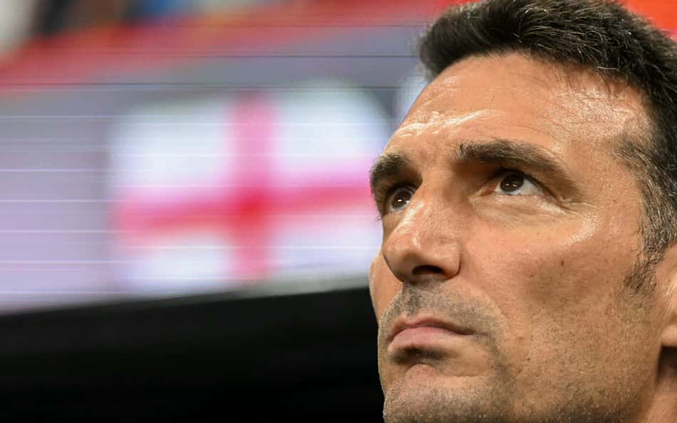 Técnico da Argentina crava sobre Messi: 'É o melhor da história'