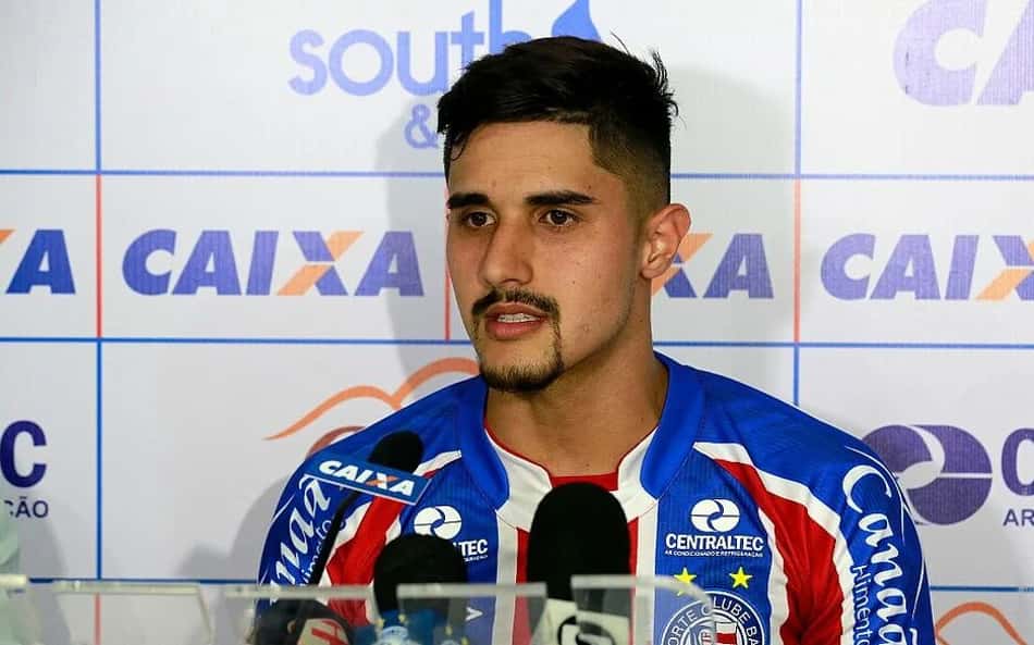 Thiago Martins em apresentação no Bahia