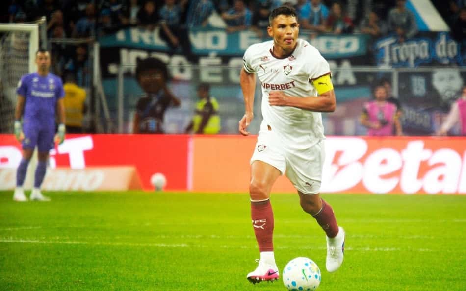Thiago Silva em ação em Grêmio x Fluminense pelo Brasileirão