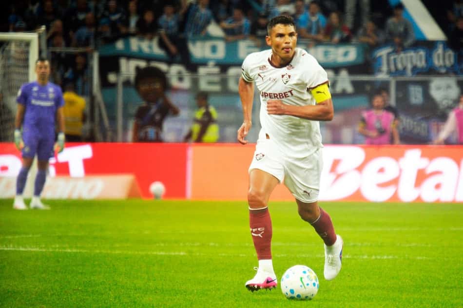 Thiago Silva em ação em Grêmio x Fluminense pelo Brasileirão