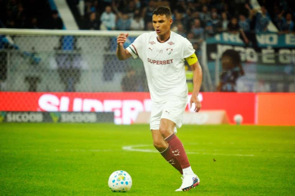 Thiago Silva em ação em Grêmio x Fluminense