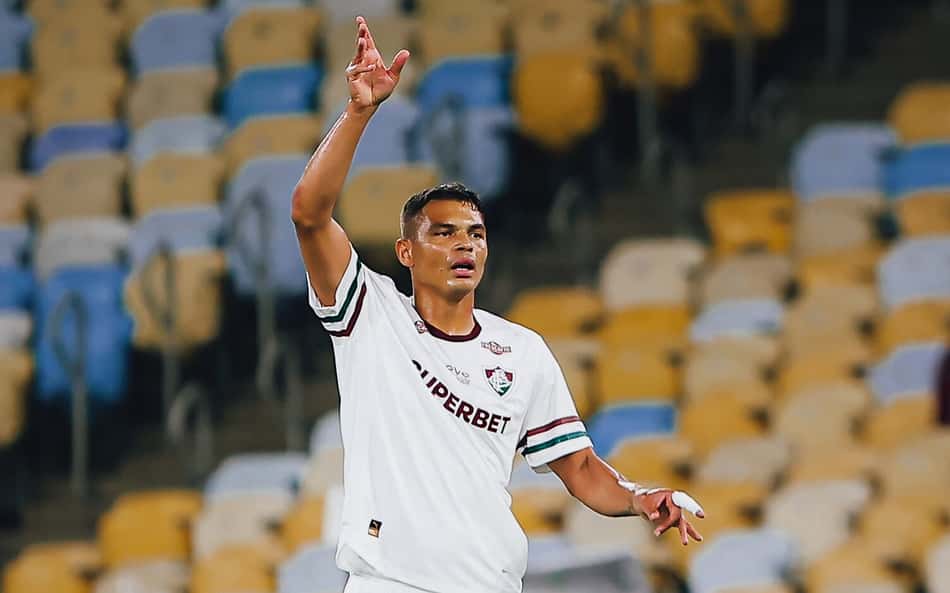 Thiago Silva em ação pelo Fluminense contra o Bahia
