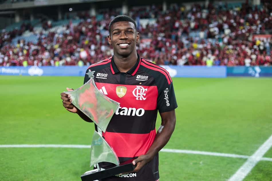 Thuram em ação pelo Flamengo em Portugal 