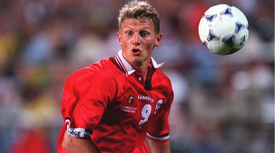 Tore André Flo em partida pela Noruega