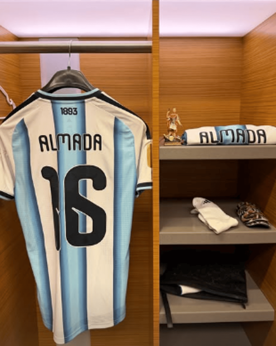 Uniforme de Thiago Almada na final da Copa do Mundo