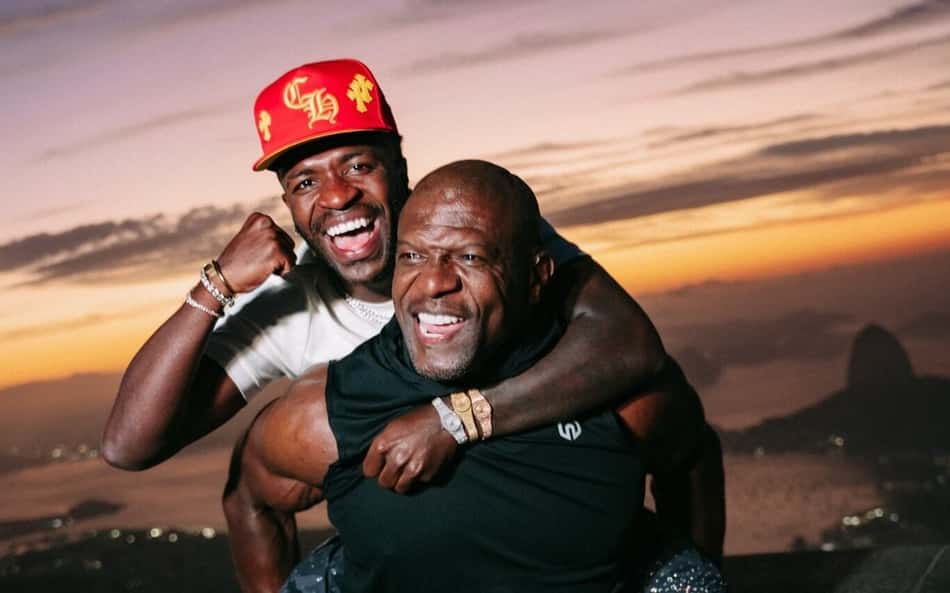 Vini Jr e Terry Crews no Cristo Redentor, no Rio de Janeiro