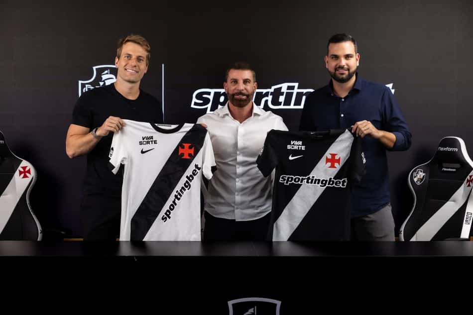 Vasco apresenta camisas com patrocínio da Sportingbet