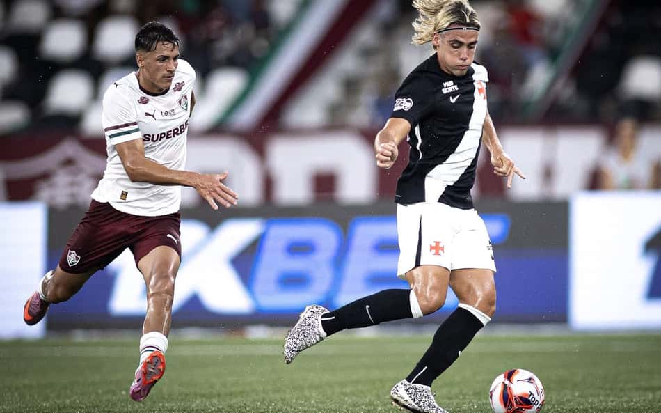 Jogadores do Fluminense e Vasco em ação no clássico do Campeonato Carioca em 2026